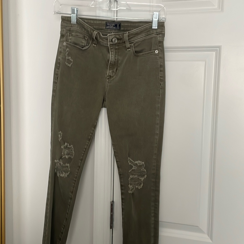 olive ripped jeans Abercrombie and Fitch size O